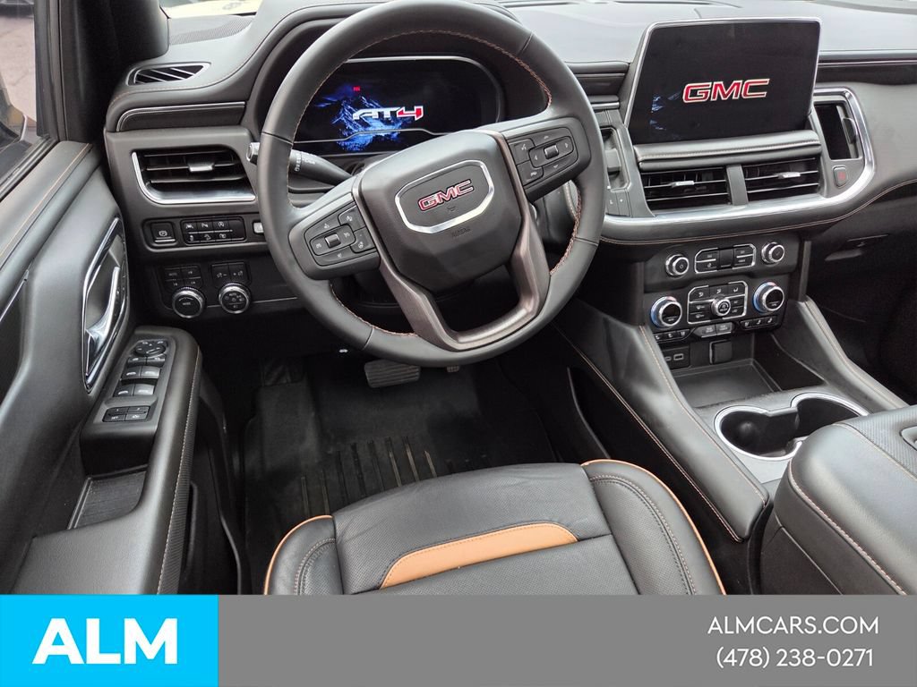 Used 2024 GMC Yukon AT4 w/ Technology Package AWD/4WD image 8