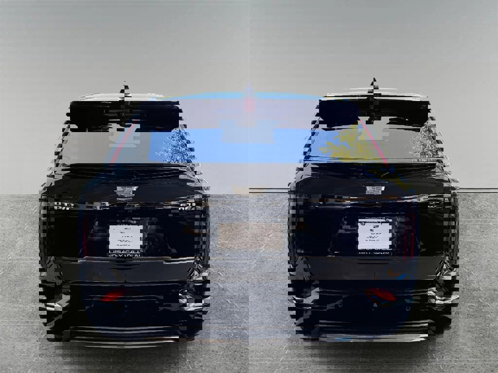 New 2025 Cadillac Optiq Sport 2 w/ LPO, ONYX Package image 10