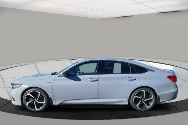 Used 2022 Honda Accord Sport image 2