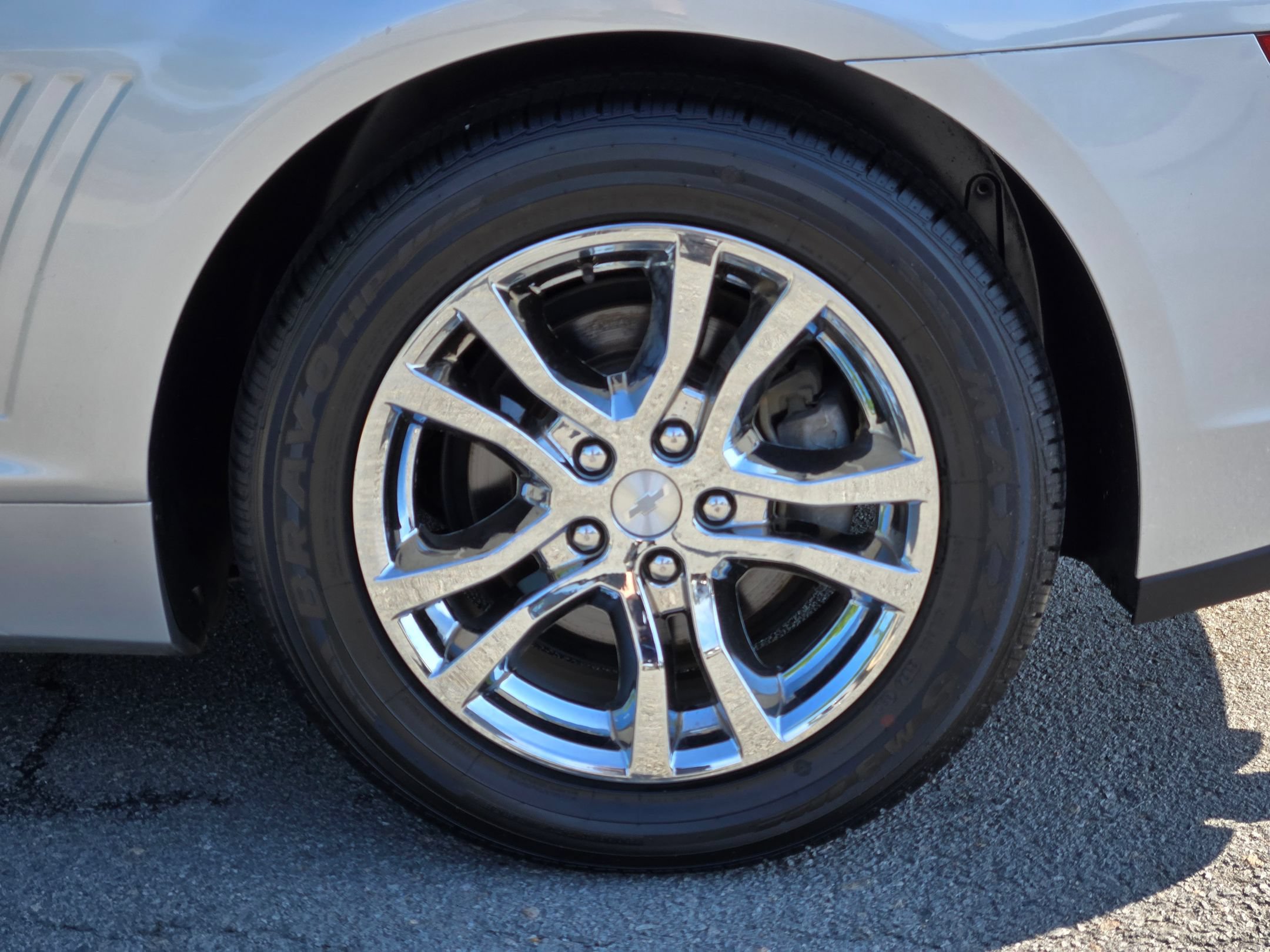 Used 2015 Chevrolet Camaro LT RWD image 17