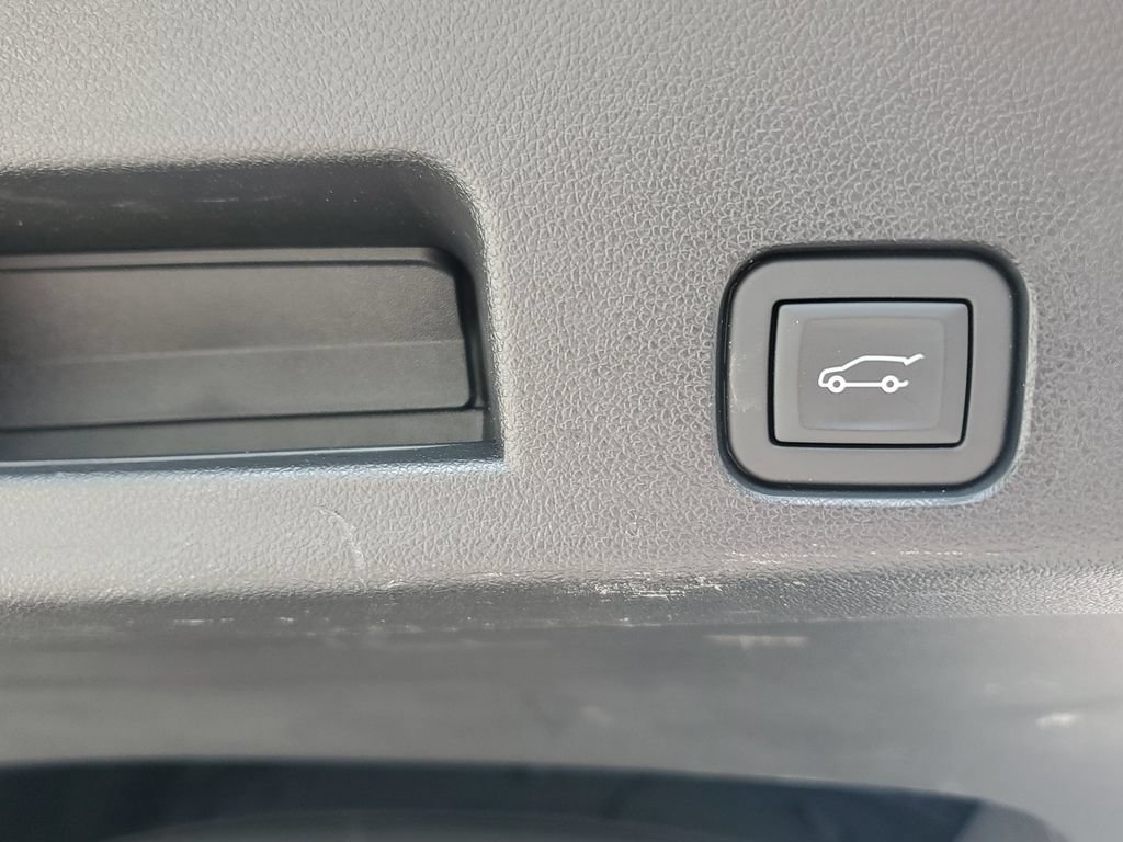 Certified 2024 GMC Acadia AT4 w/ Super Cruise Package AWD/4WD image 27