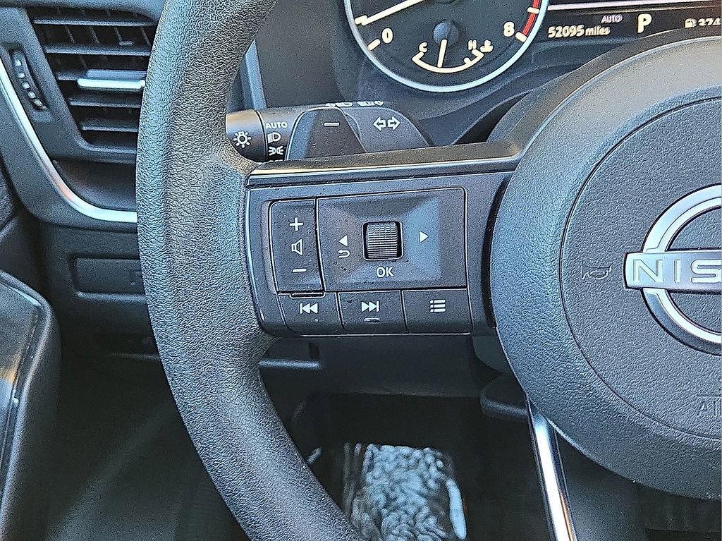 Used 2023 Nissan Rogue S image 16