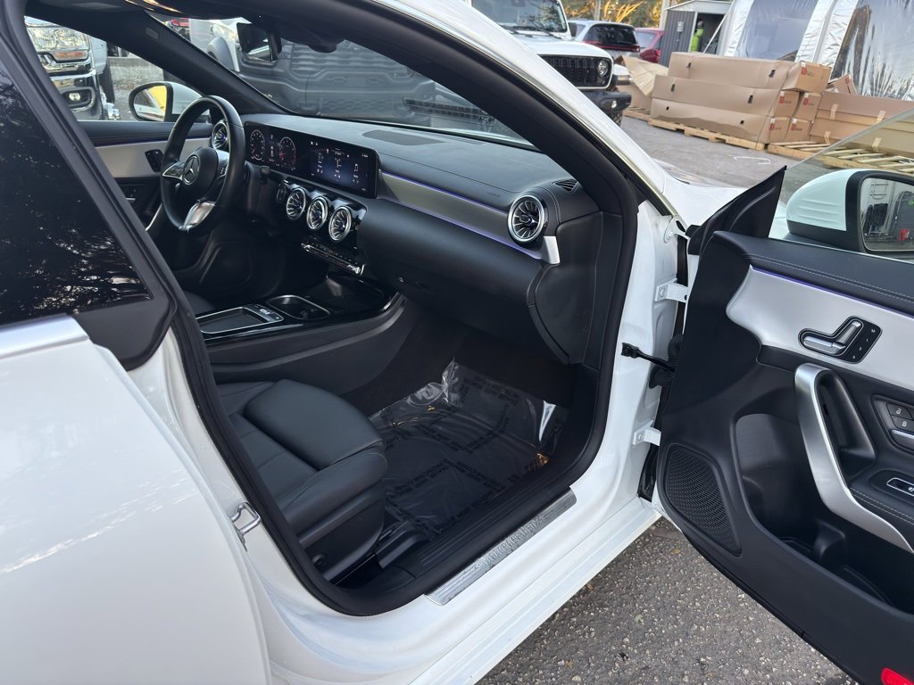 Used 2025 Mercedes-Benz CLA 250 image 29