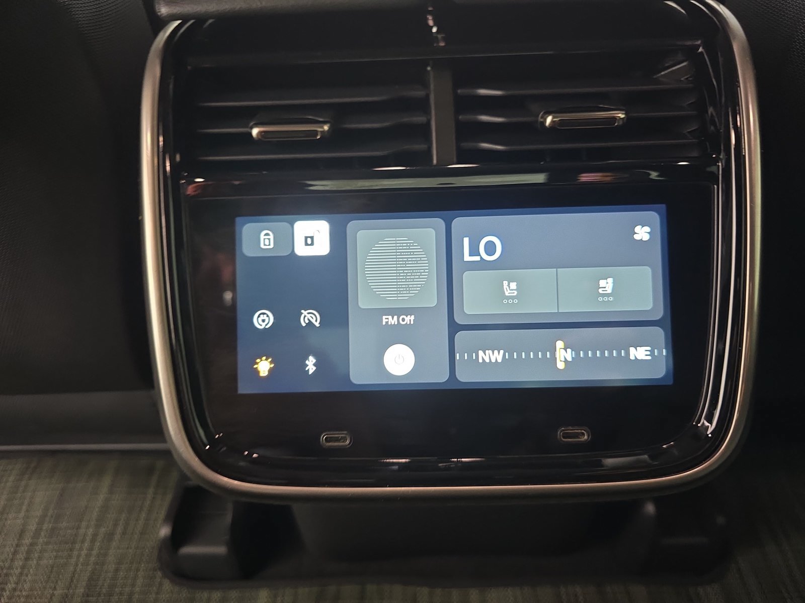 Used 2024 Rivian R1T Adventure Dual AWD/4WD image 29