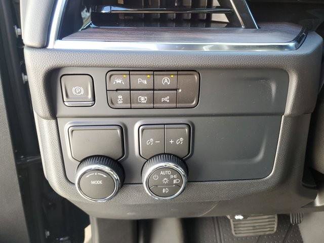 New 2026 Chevrolet Suburban LT w/ Comfort Package image 25