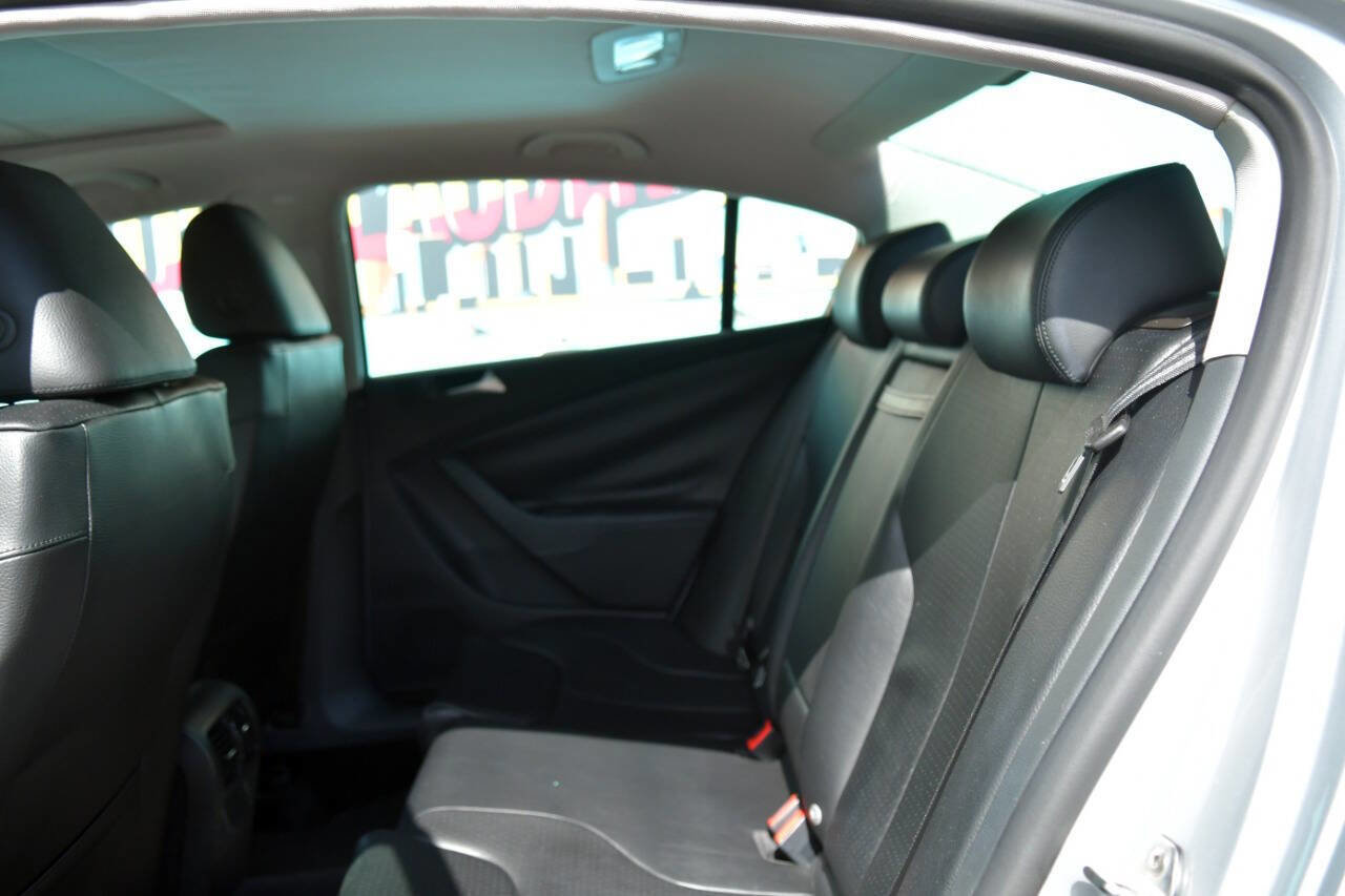 Used 2010 Volkswagen Passat Komfort image 14