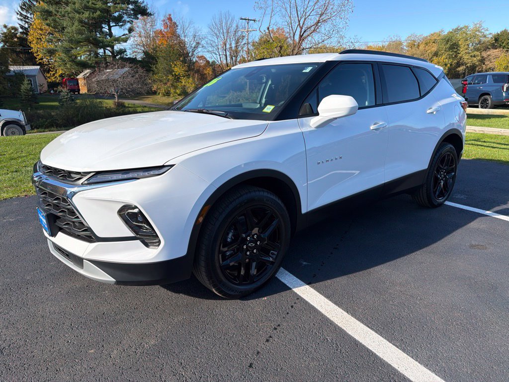 New 2026 Chevrolet Blazer LT w/ Convenience Package AWD/4WD image 7