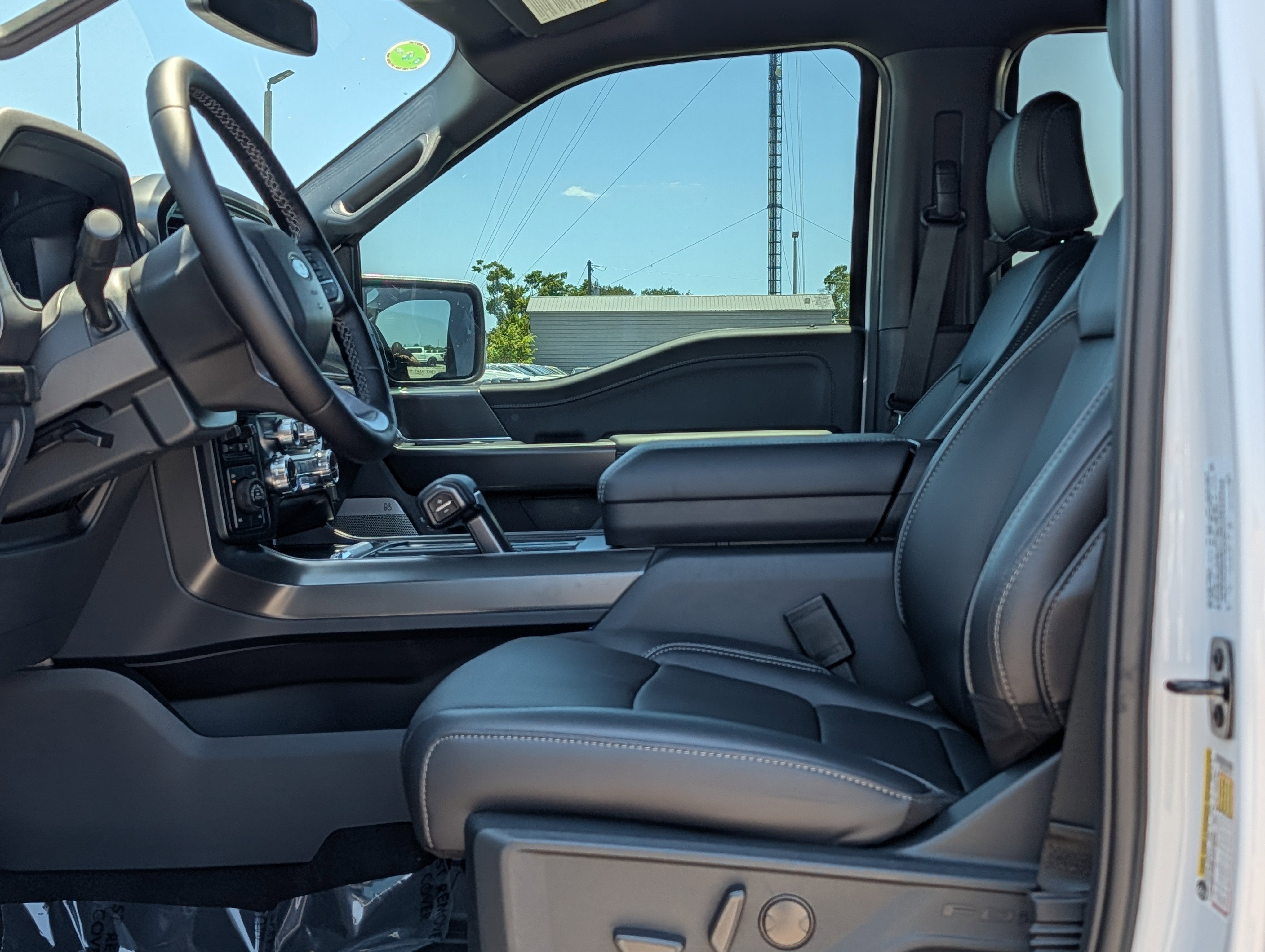 New 2025 Ford F150 Lariat w/ Equipment Group 501A Mid AWD/4WD image 22