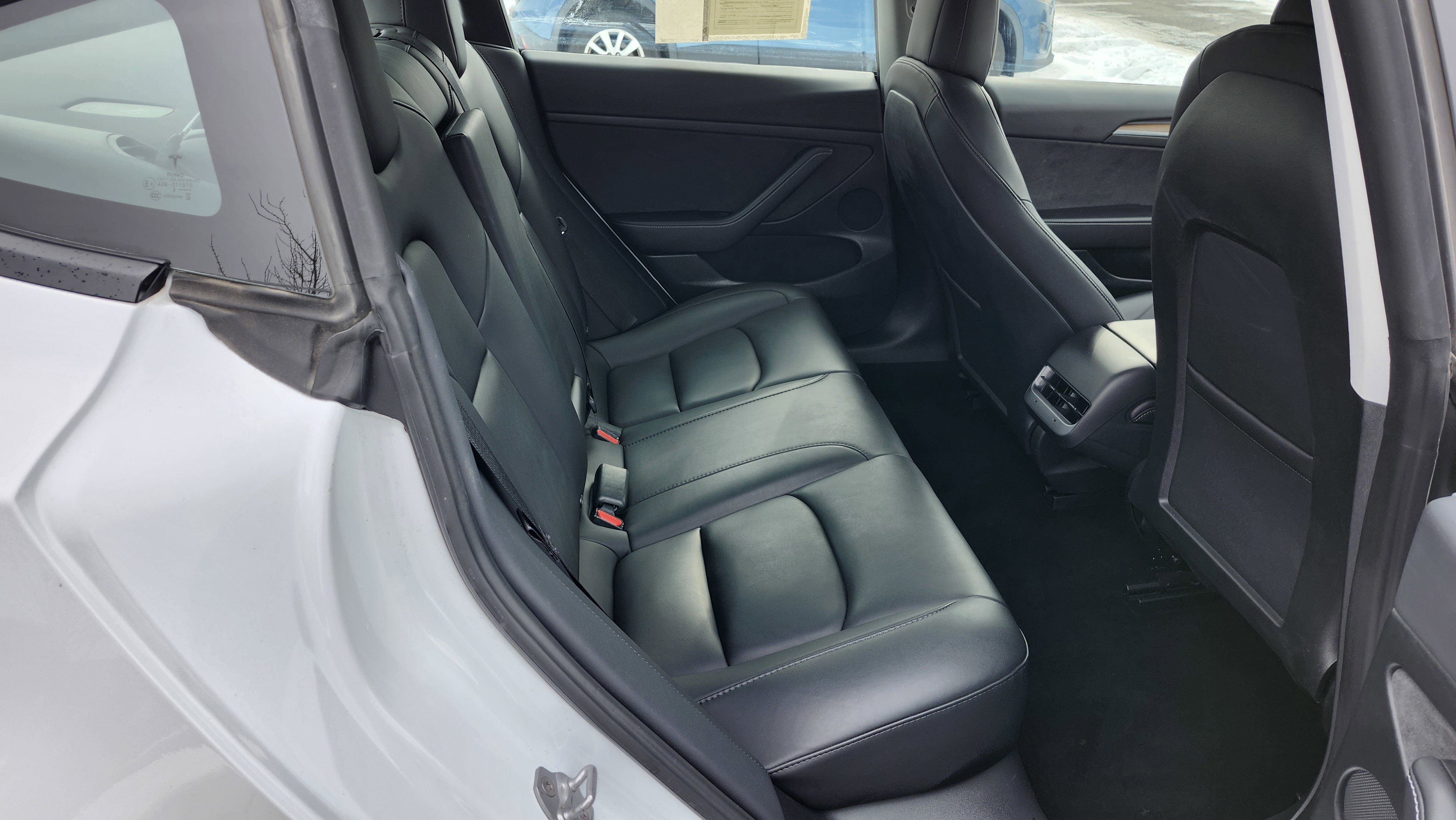 Used 2023 Tesla Model 3 Standard Range image 19