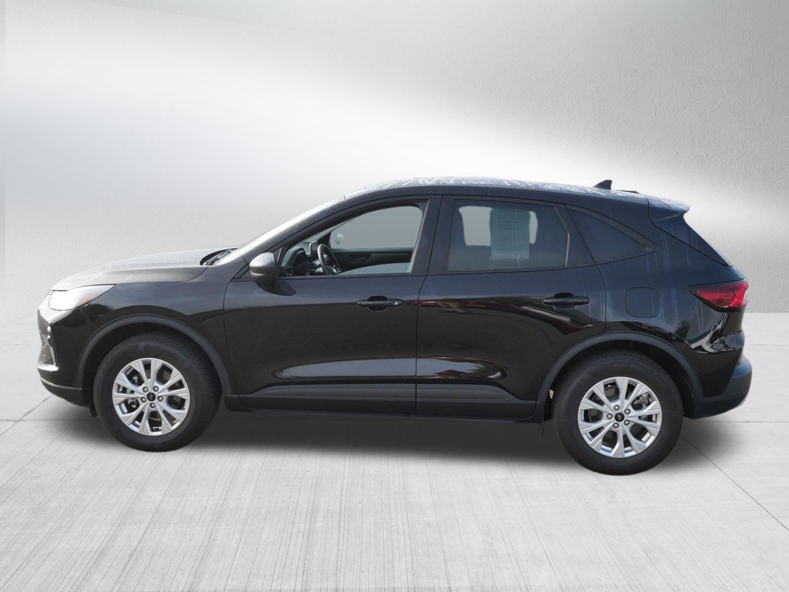 Used 2026 Ford Escape Active w/ Cold Weather Package AWD/4WD image 6