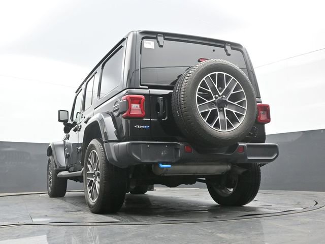 Used 2023 Jeep Wrangler Unlimited Sahara w/ Cold Weather Group AWD/4WD image 57