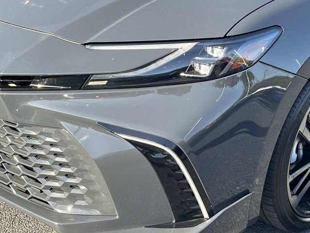 Used 2025 Toyota Camry XSE FWD image 10