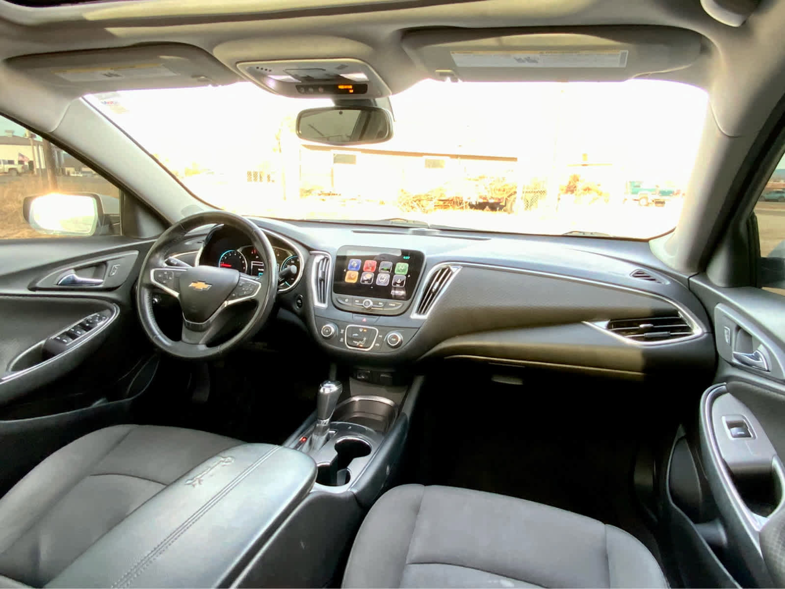 Used 2018 Chevrolet Malibu LT image 34