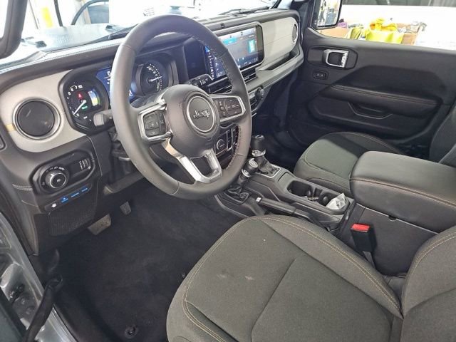 Used 2025 Jeep Wrangler Sahara 4xe image 11