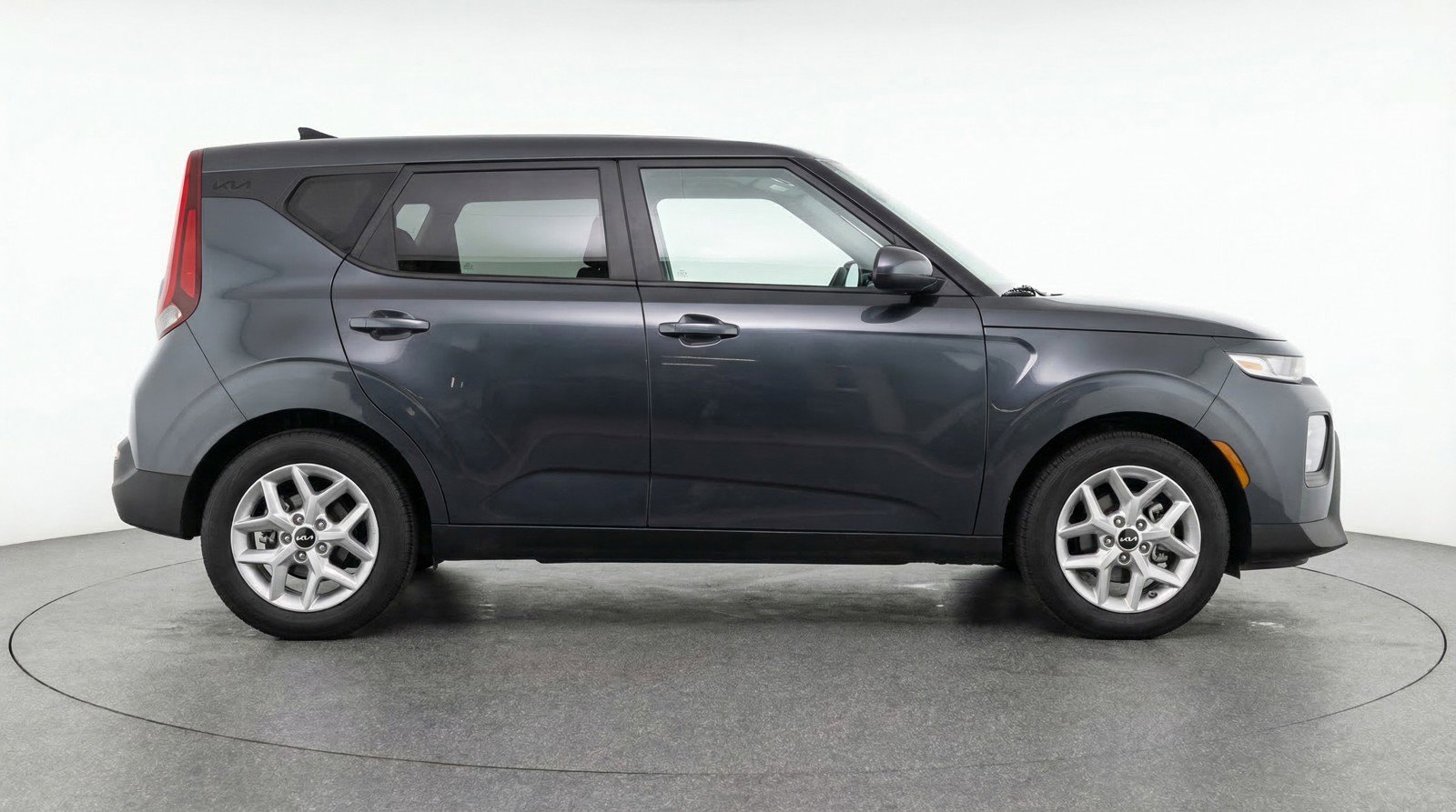 Used 2025 Kia Soul LX w/ LX Technology Package image 11