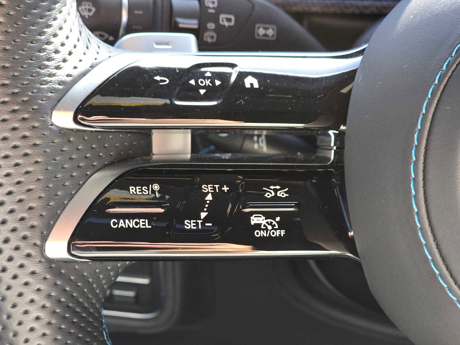 Used 2025 Mercedes-Benz G 580 w/ EQ Technology image 32