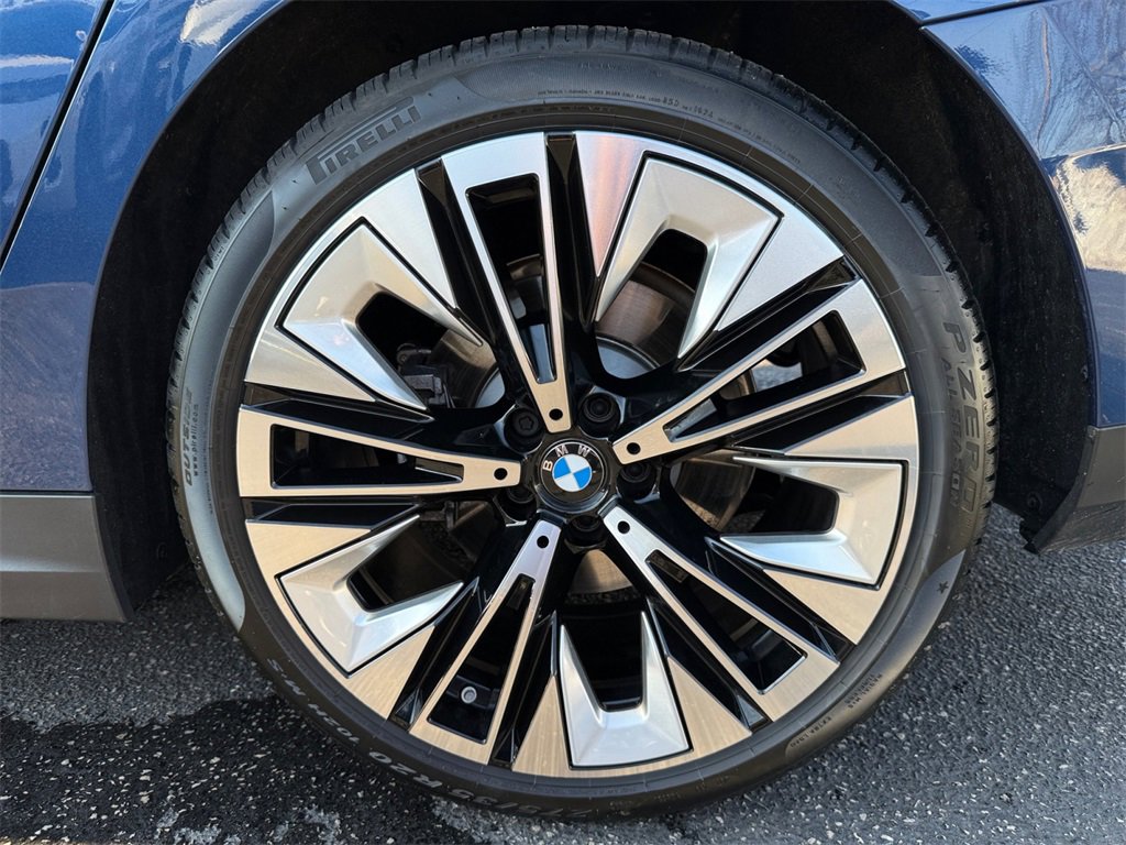 Certified 2026 BMW 530i xDrive w/ Premium Package image 16