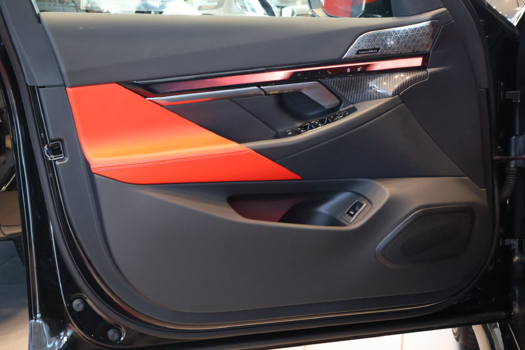 New 2027 BMW M5 Touring AWD/4WD image 8