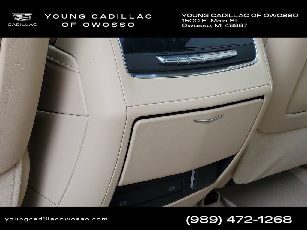 Used 2024 Cadillac Escalade Premium Luxury AWD/4WD image 31