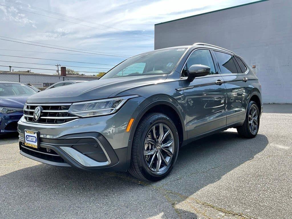 Certified 2023 Volkswagen Tiguan SE AWD/4WD image 4