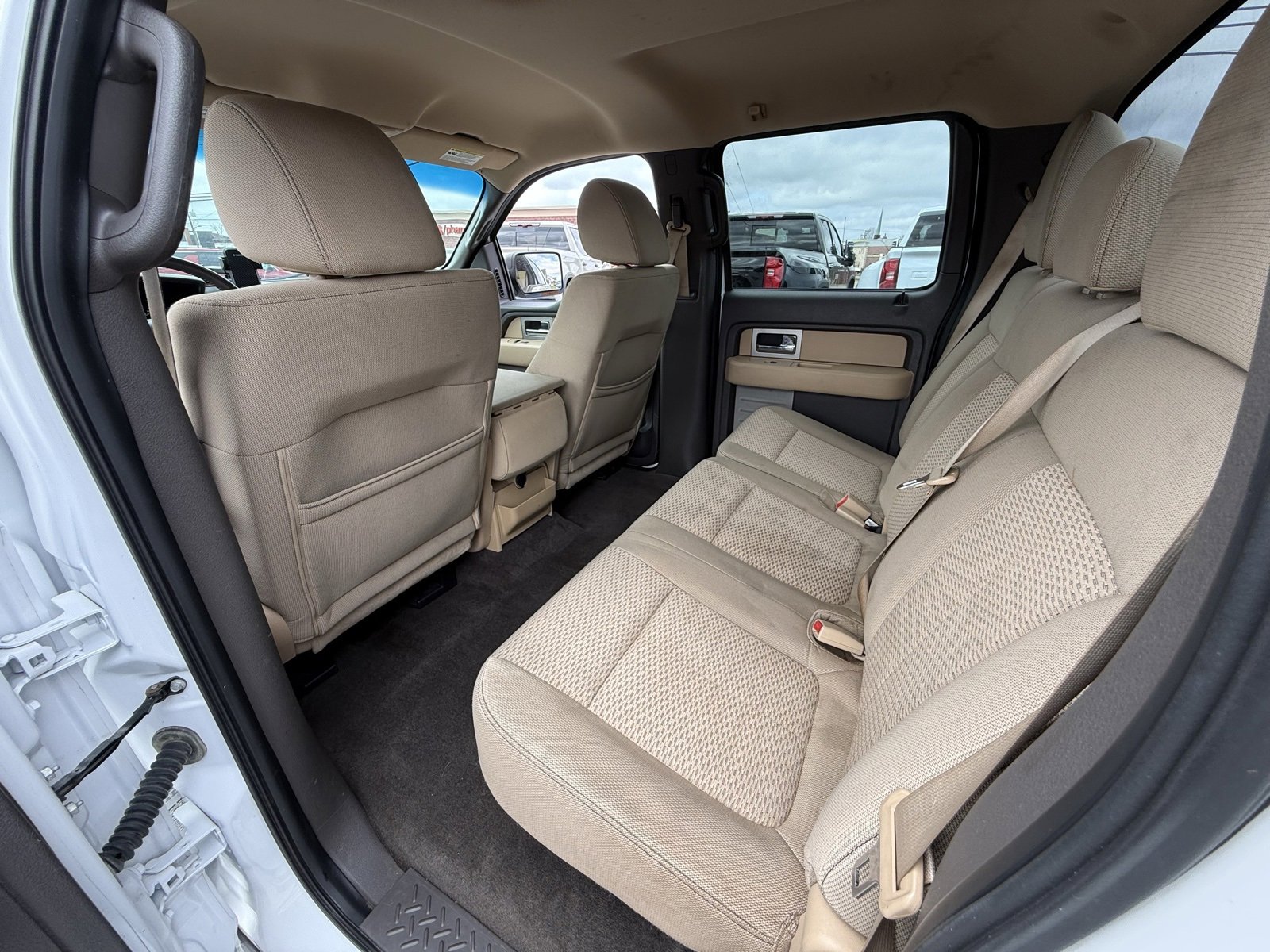 Used 2011 Ford F150 XLT w/ XLT Chrome Pkg image 25