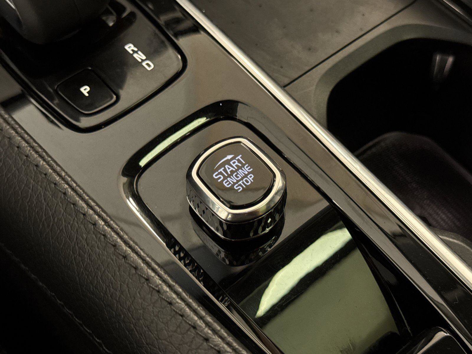 Used 2022 Volvo XC90 T8 Inscription Expression w/ Advanced Package image 23