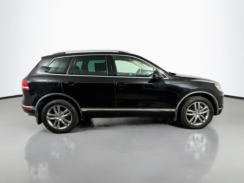 Used 2016 Volkswagen Touareg VR6 AWD/4WD image 7