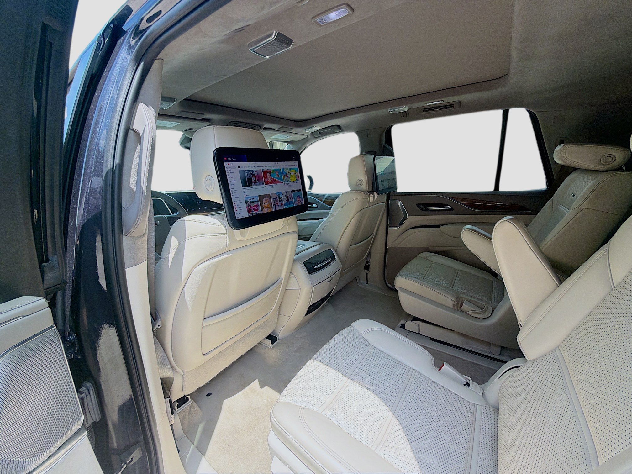 Used 2023 Cadillac Escalade Sport Platinum AWD/4WD image 25