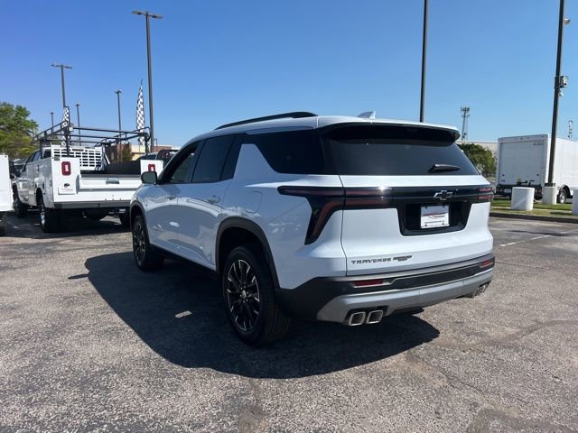 New 2026 Chevrolet Traverse LT w/ Sun and Wheel Package FWD image 5