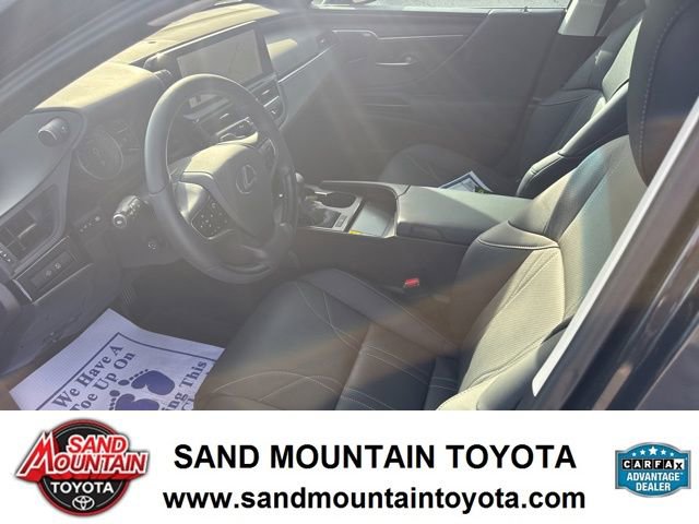 Used 2025 Lexus ES 350 Luxury image 12