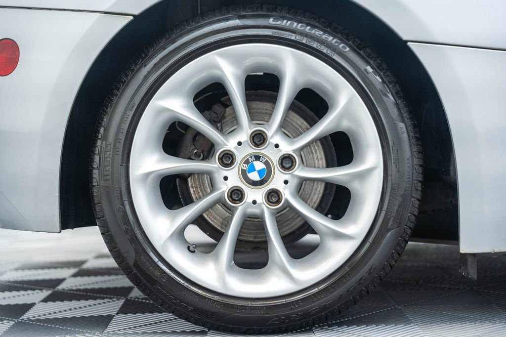 Used 2005 BMW Z4 2.5i RWD image 17