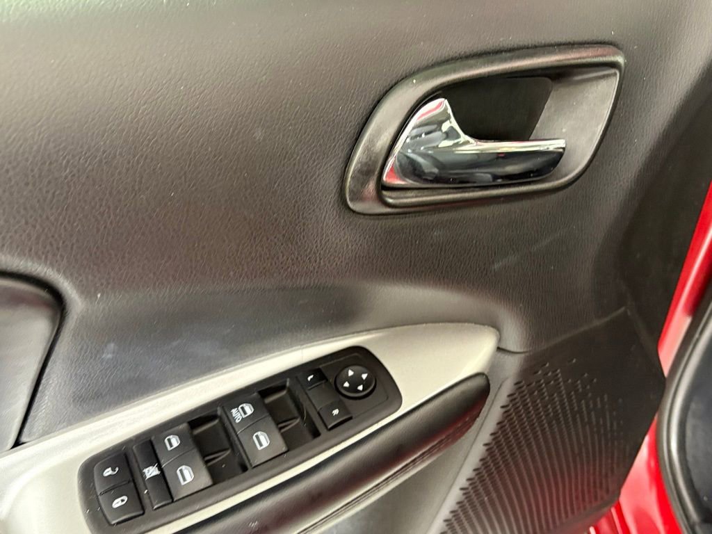 Used 2017 Dodge Journey SE w/ Flexible Seating Group image 14