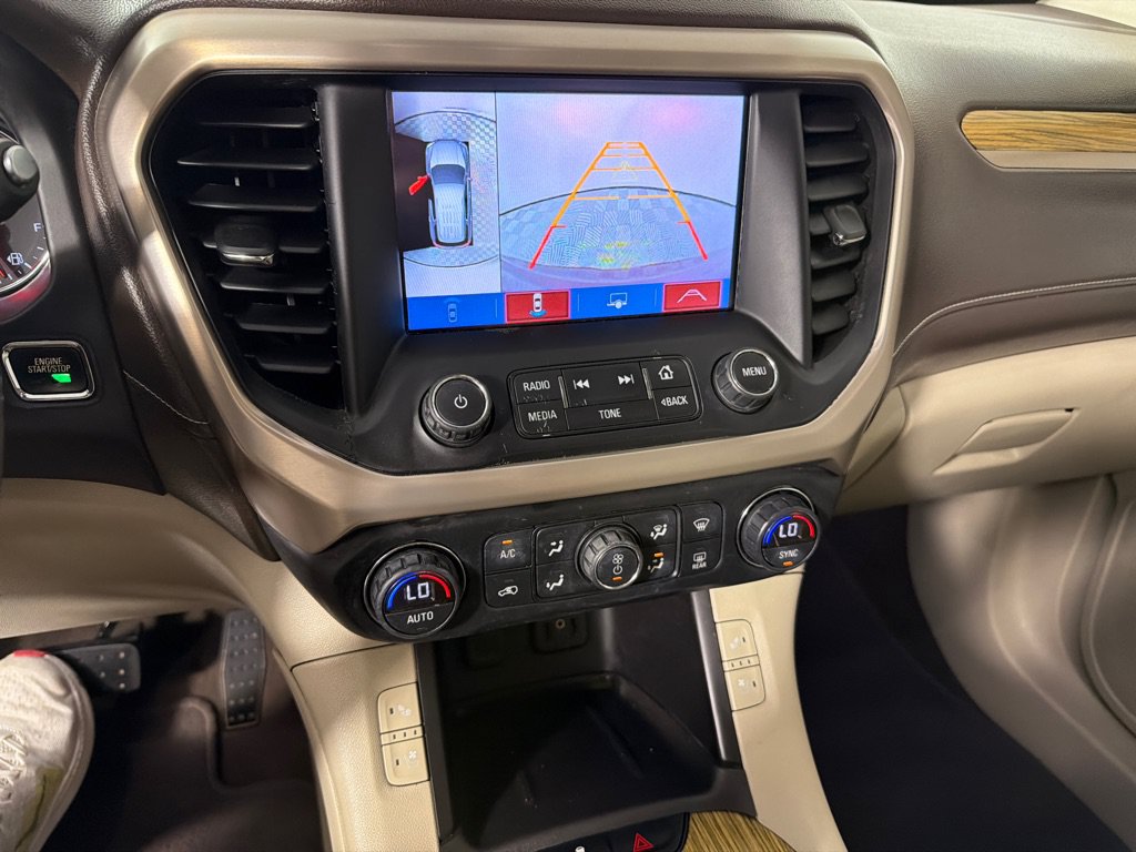 Used 2017 GMC Acadia Denali w/ Technology Package FWD image 18