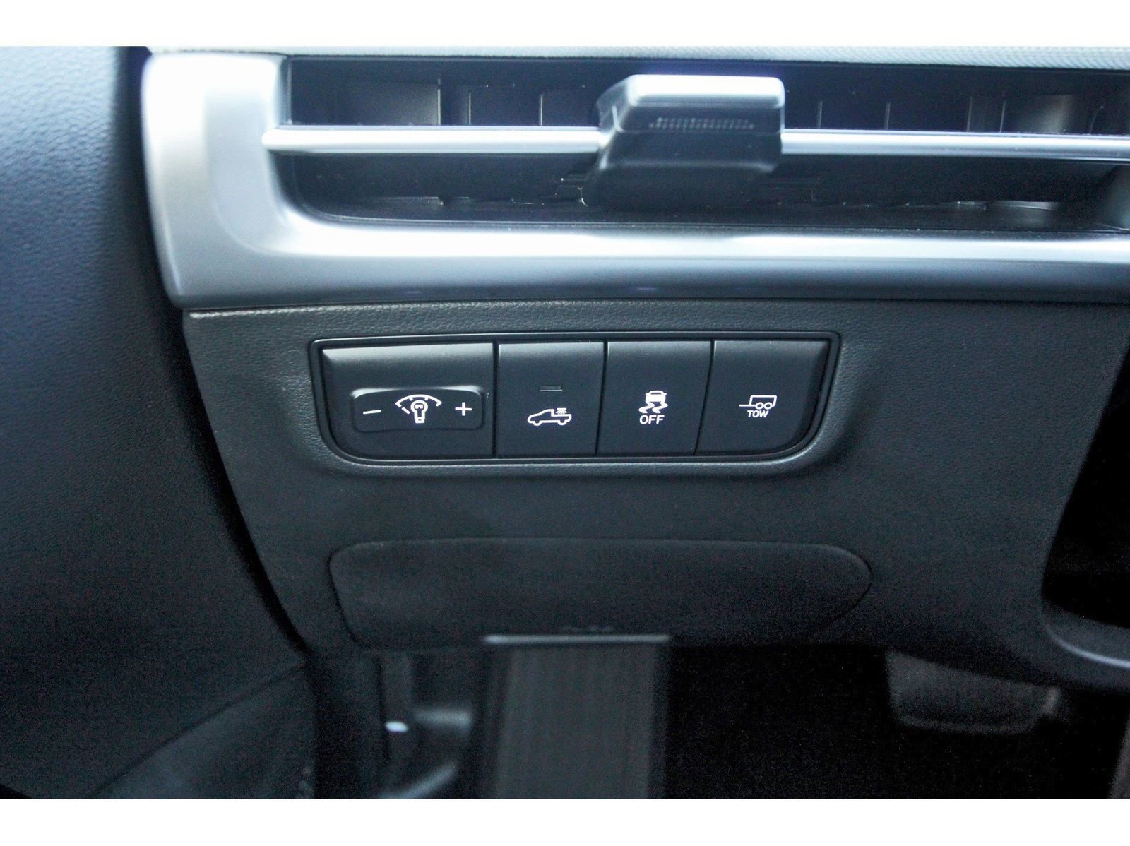 Certified 2025 Hyundai Santa Cruz Limited image 22