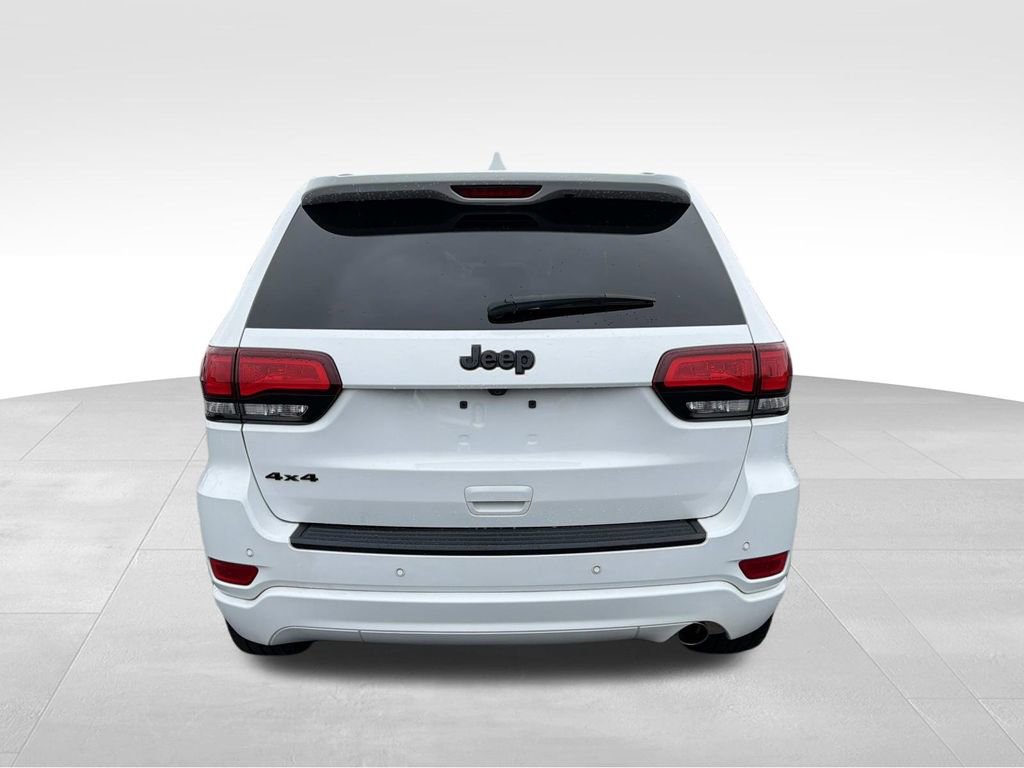 Used 2022 Jeep Grand Cherokee Laredo X AWD/4WD image 4
