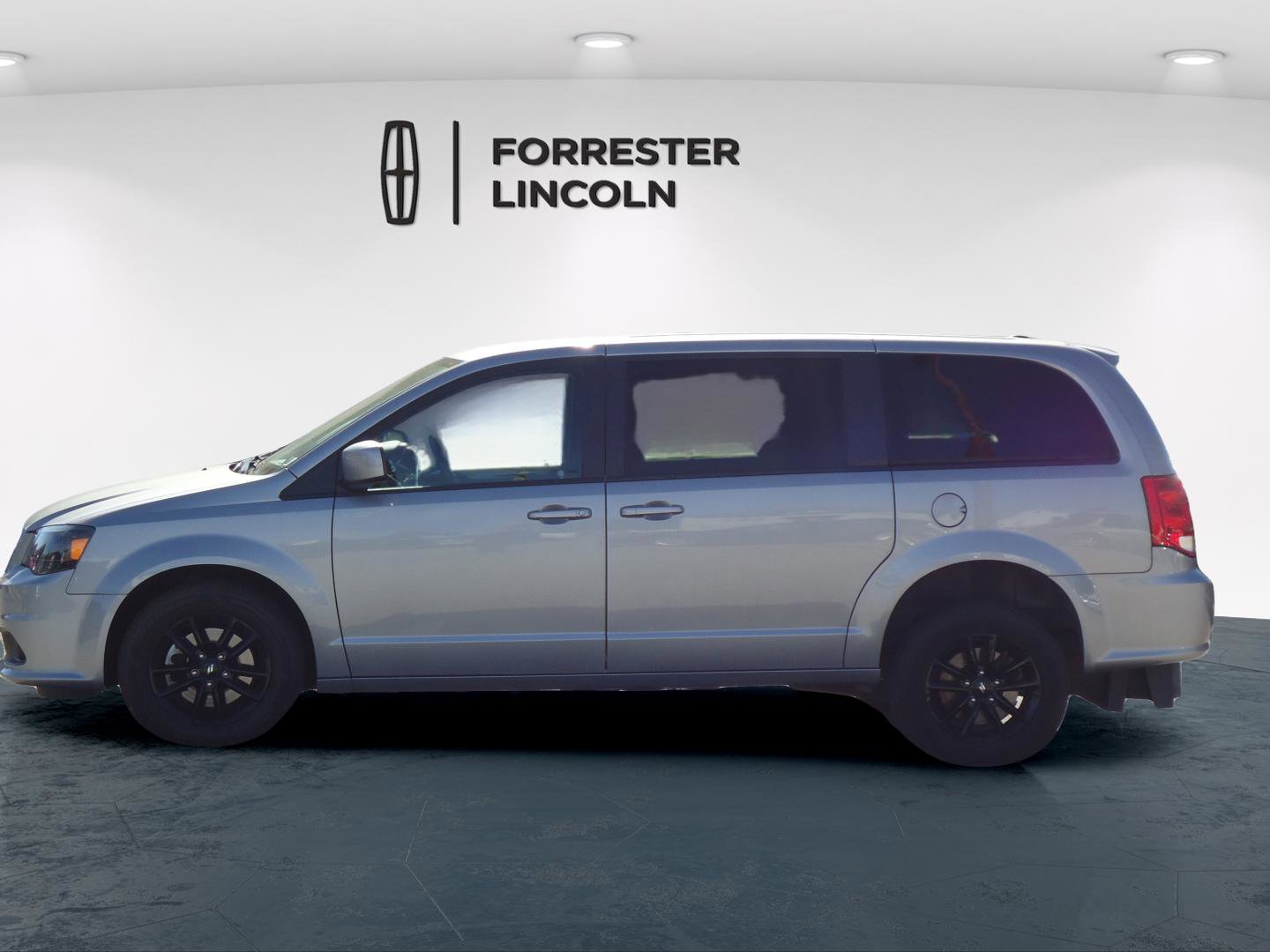 Used 2020 Dodge Grand Caravan GT FWD image 6