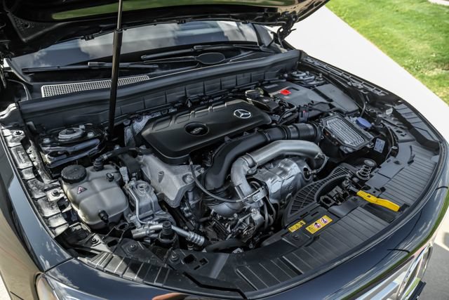 Used 2025 Mercedes-Benz GLB 250 image 54