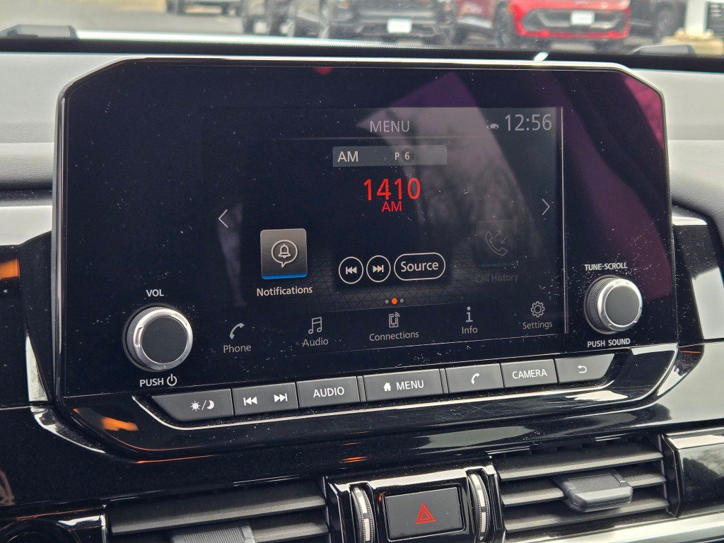 Used 2025 Nissan Pathfinder SV AWD/4WD image 27