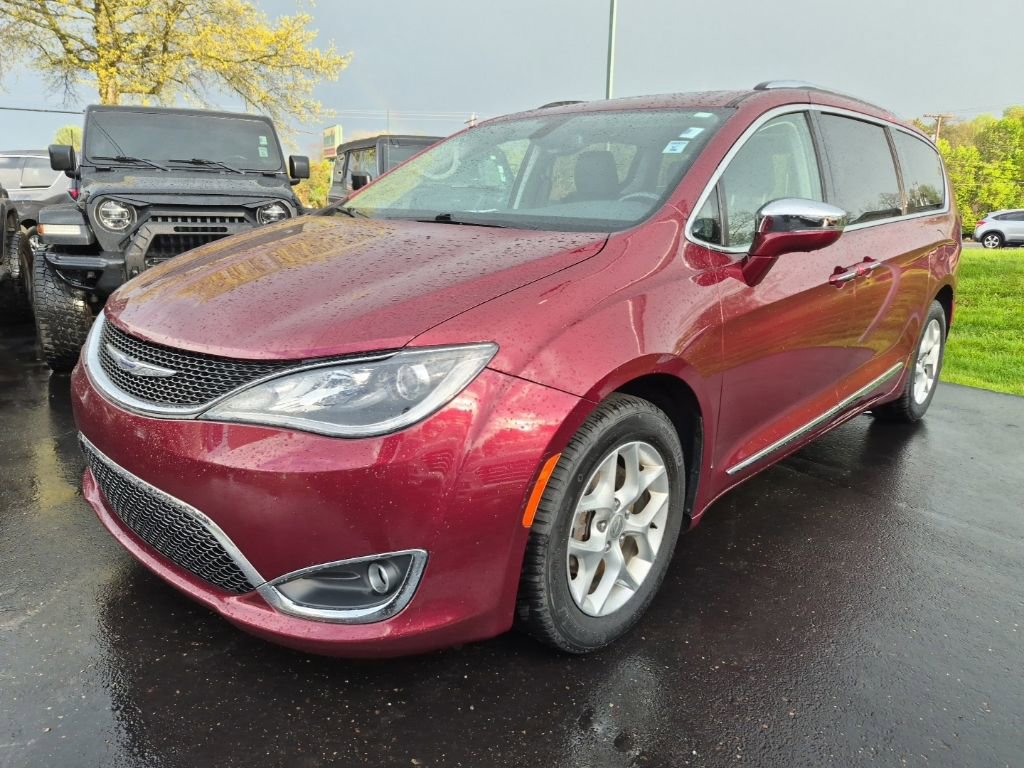 Used 2020 Chrysler Pacifica Limited FWD image 2