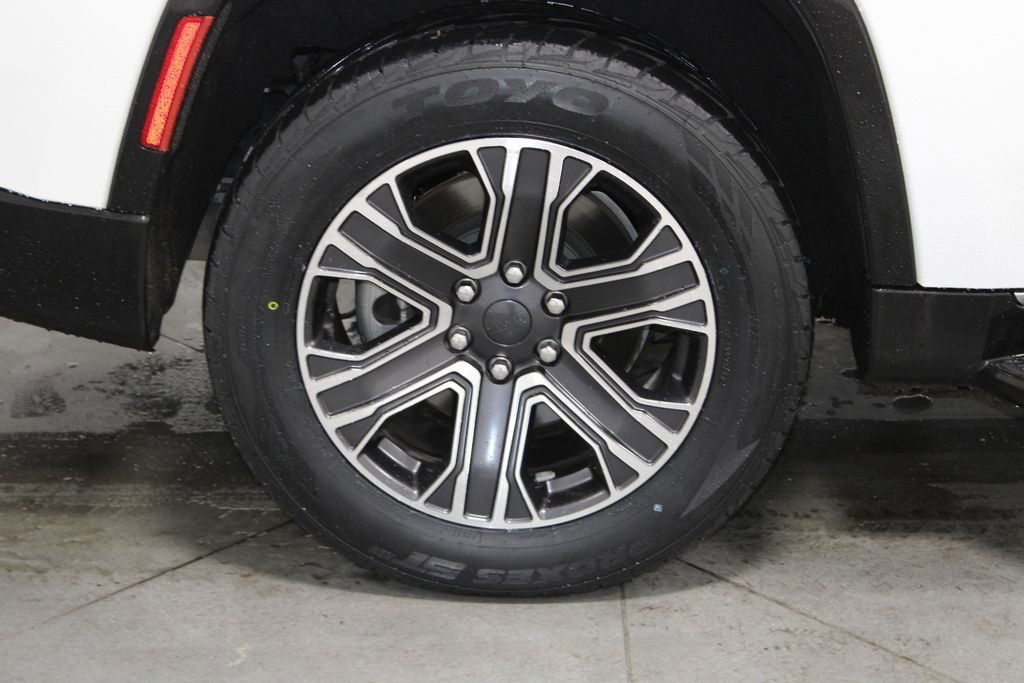 Used 2024 Jeep Wagoneer Series II image 14