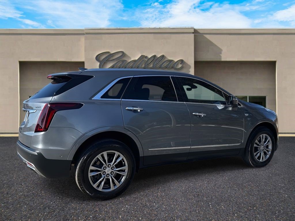Certified 2022 Cadillac XT5 Premium Luxury w/ Technology Package image 3