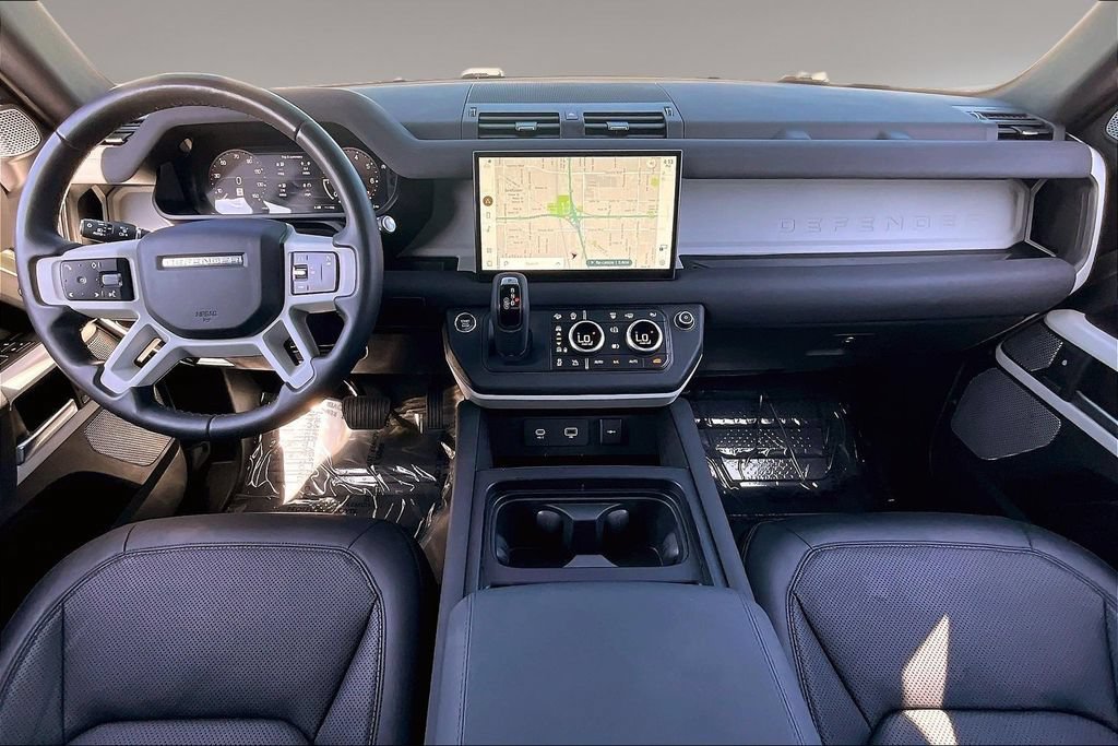 Certified 2023 Land Rover Defender 130 SE AWD/4WD image 7