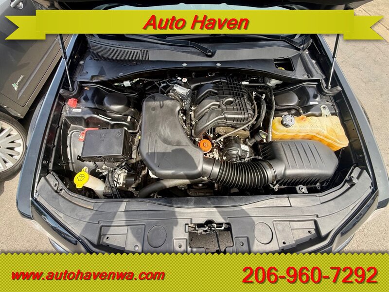 Used 2014 Chrysler 300 RWD image 11