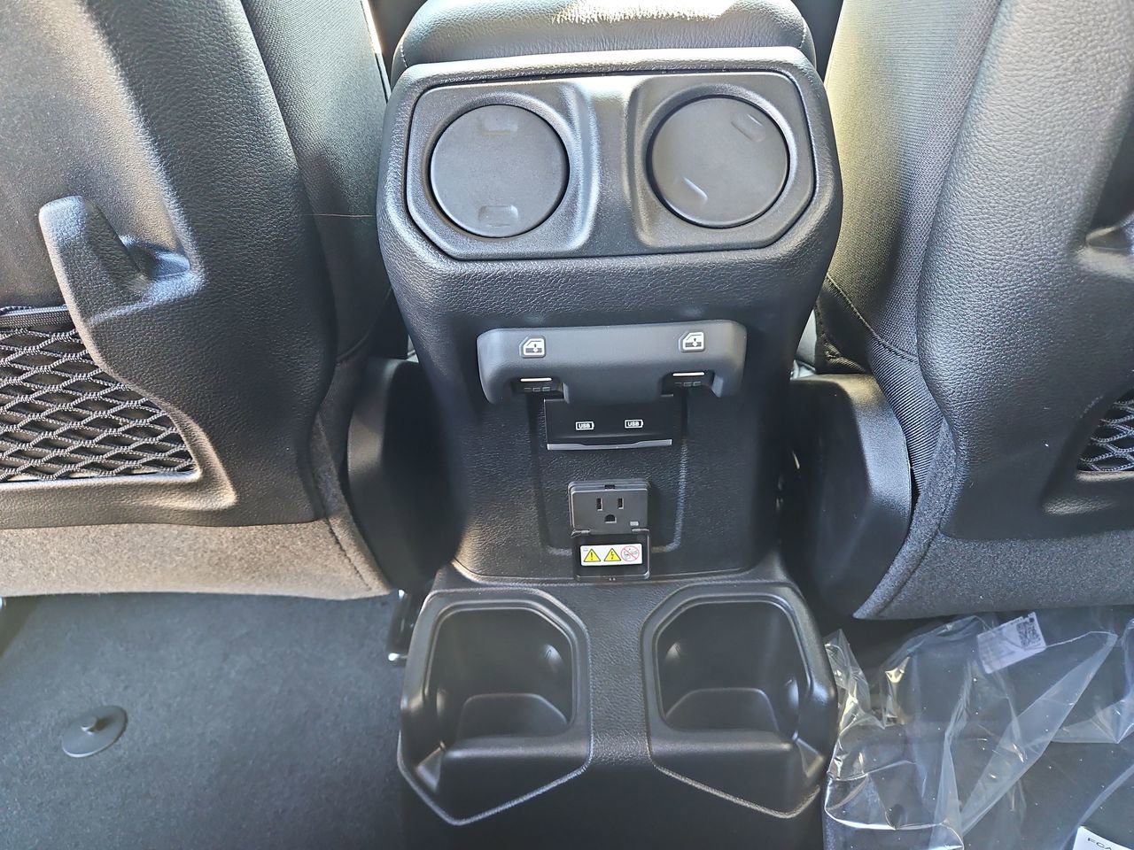 New 2025 Jeep Gladiator Mojave w/ Safety Group image 15