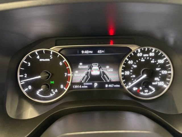 Used 2025 Nissan Rogue SV w/ SV Premium Package image 19