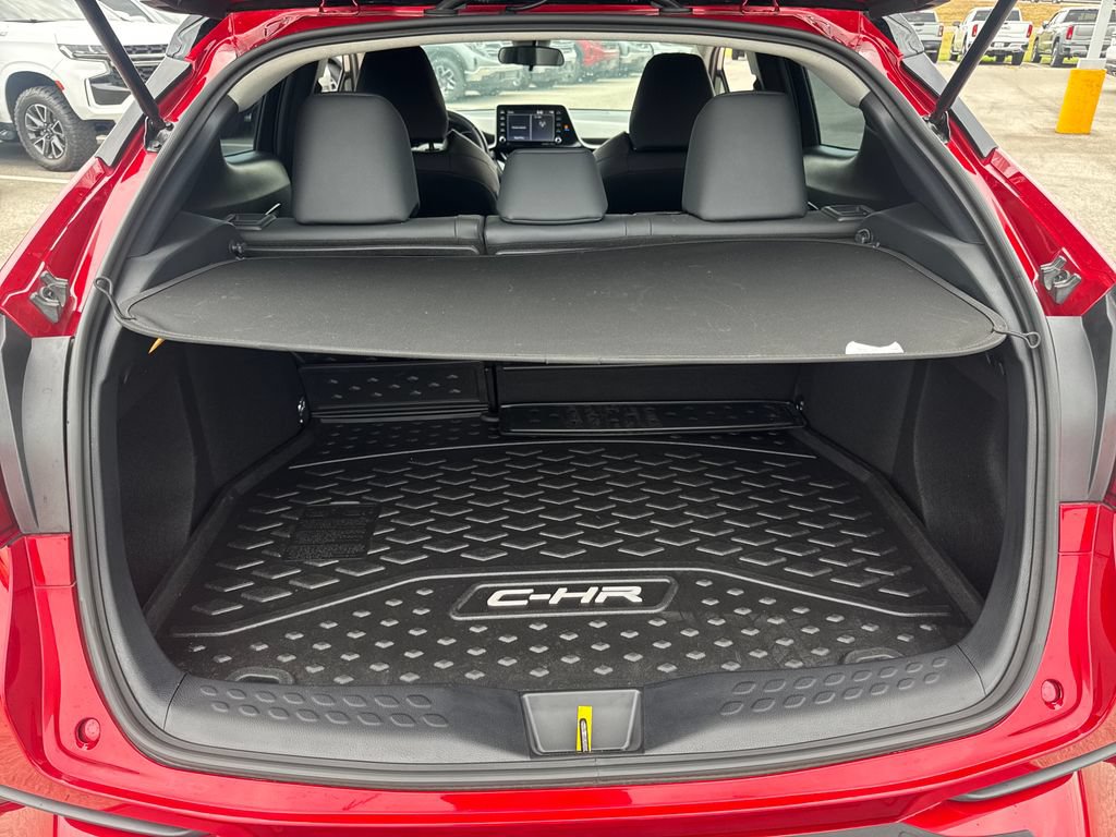 Used 2022 Toyota C-HR Limited FWD image 7