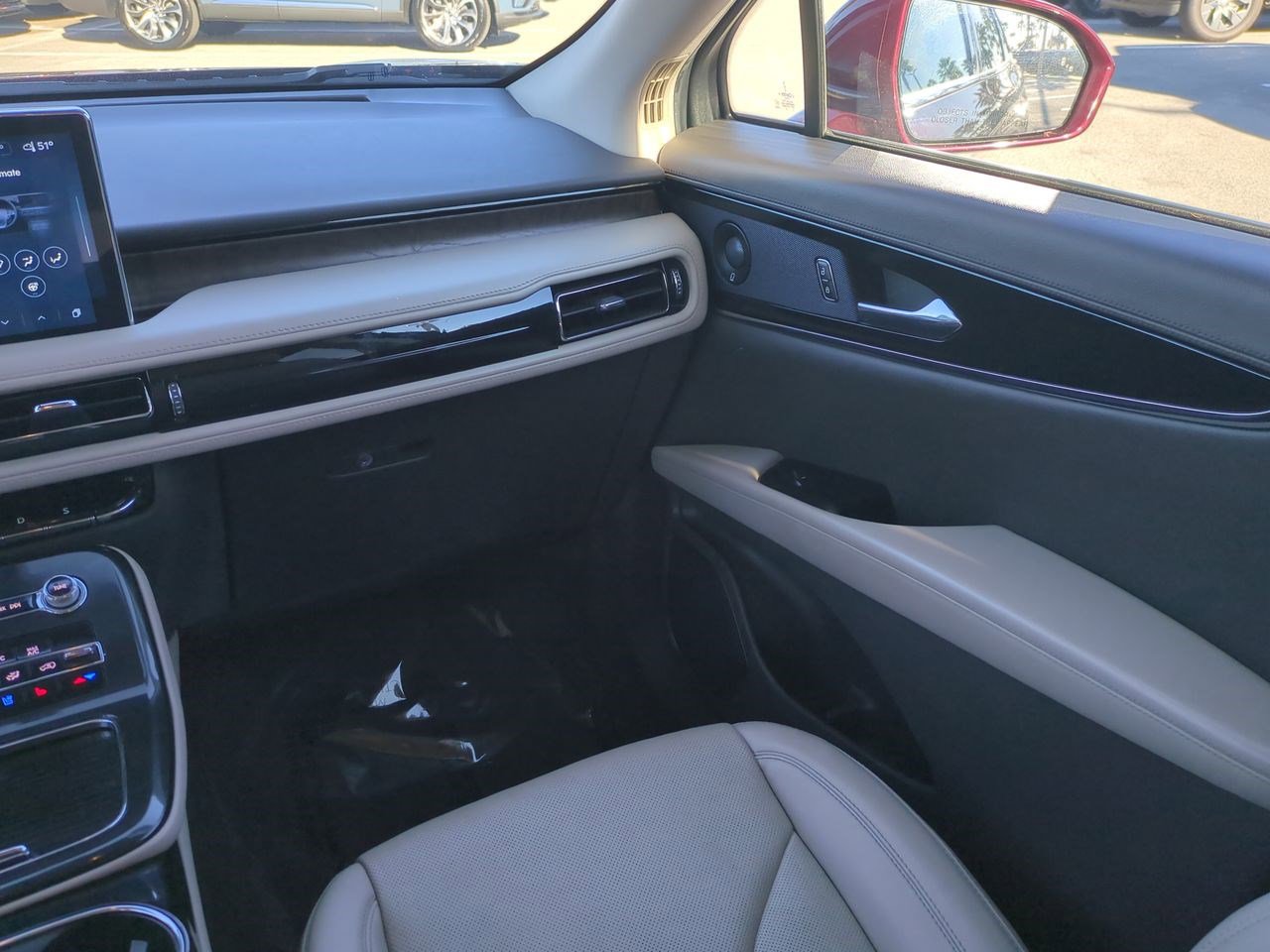 Certified 2022 Lincoln Nautilus Reserve image 18