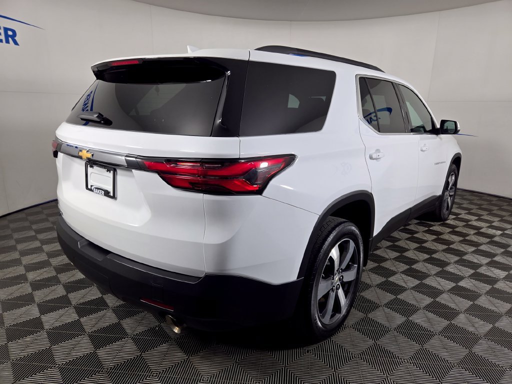 Certified 2023 Chevrolet Traverse LT w/ LT Premium Package AWD/4WD image 6