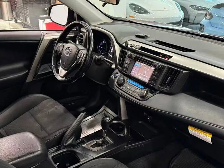 Used 2018 Toyota RAV4 XLE w/ Plus Extra Value Package AWD/4WD image 14