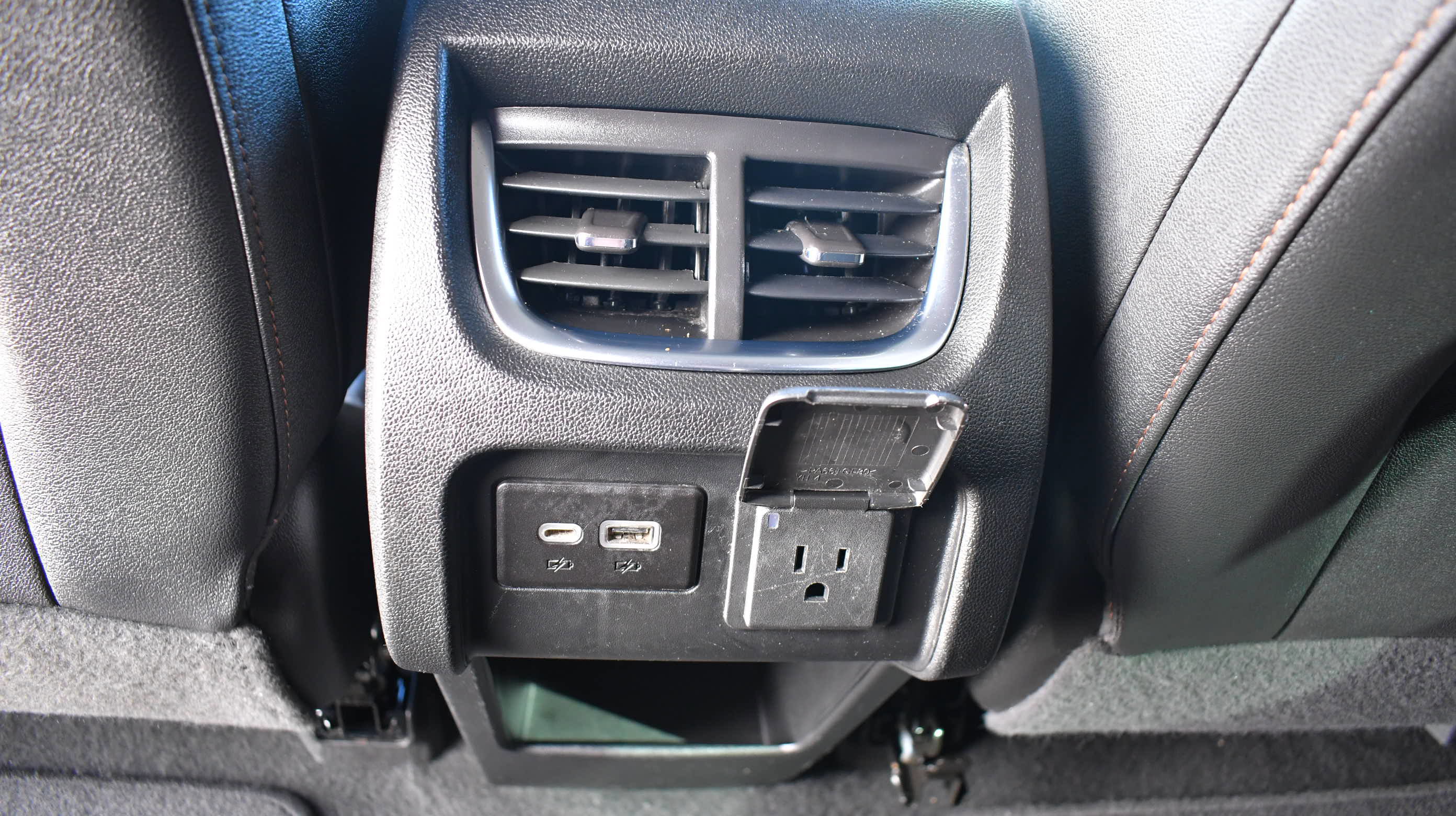 Used 2023 Chevrolet Blazer Premier w/ Driver Confidence II Package FWD image 27